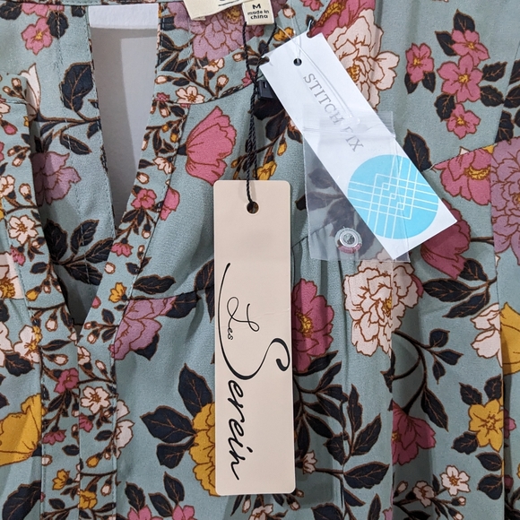 🩵 Les Serein Kai Split Neck Blouse NWT Size M Stitch Fix Exclusive - Picture 3 of 9